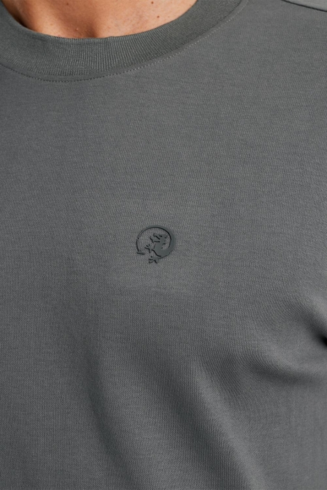 Cast Iron short sleeve r-neck regular fit in